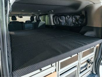 Ford Tourneo Custom 2024_postel2_350